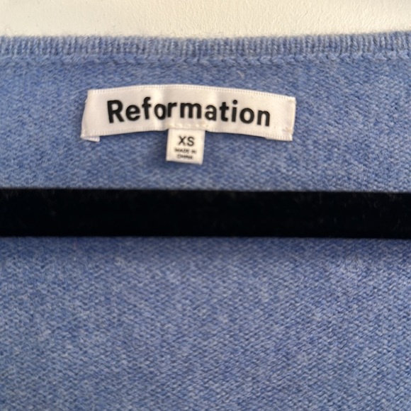 💎🪩Reformation Crystal cropped cashmere cardigan - size XS - *never worn*🪩💎 - Picture 5 of 8